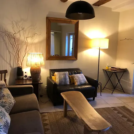 Sous Le Clocher Apartment Marseille