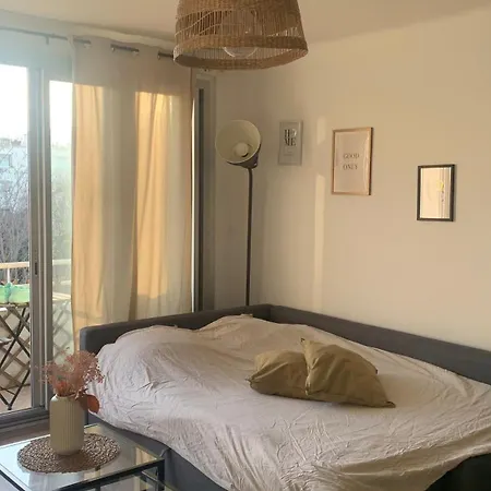 Fully Equipped With Parking 6 Beds Apartment *