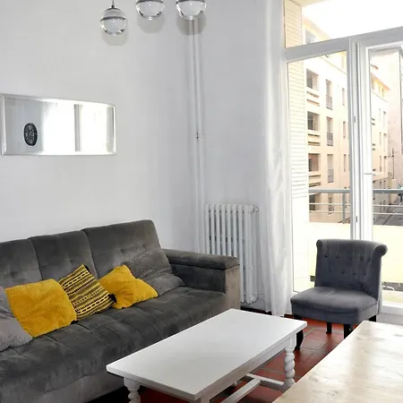 Apartment Bright Close To Centre