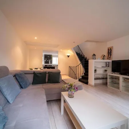 Cosy Triplex 120m2 Terrasse Au Panier Vue Major Vieux Port 7 Couchages Option Parking *