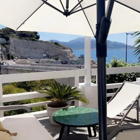 Del Mar Apartment