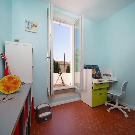 Maison Air Conditionne, Piscine, Quartier Calme Proche Des Plages Villa *