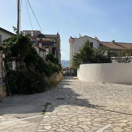 Maison+terrasse Au Calme A 100m De L'eau, Vue Marseille