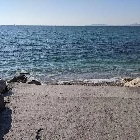 Maison+terrasse Au Calme A 100m De L'eau, Vue Hébergement de vacances Marseille