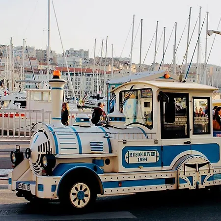 La Boheme Au Vieux-port Marseille