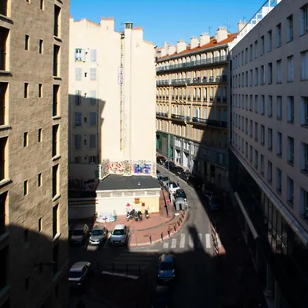 La Boheme Au Vieux-port Marseille