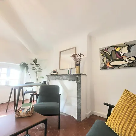 Au Coeur De Marseille, Le Stassi Marsella
