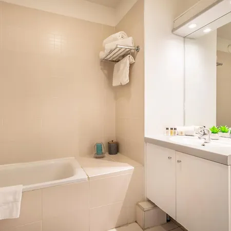 Aparthotel Zenitude Residences Saint-charles 3*