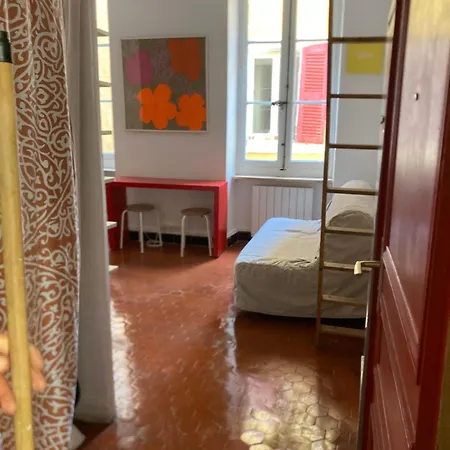 Les Petits Studios/mezzanine Du Panier Appartamento