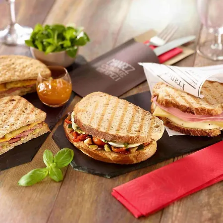 Отель Ibis Centre Gare Saint Charles Марсель