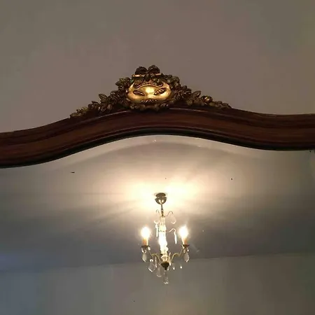 Flc-charm Of Old- Large 3 -st Charles- Box 1 Car Extra Apartment