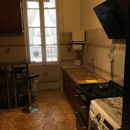 Flc-charm Of Old- Large 3 -st Charles- Box 1 Car Extra Apartment