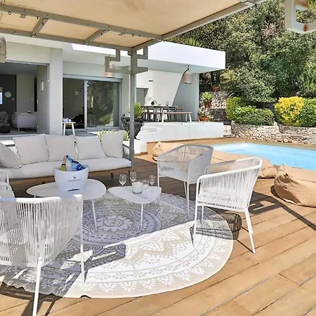 Villa Jfk *
