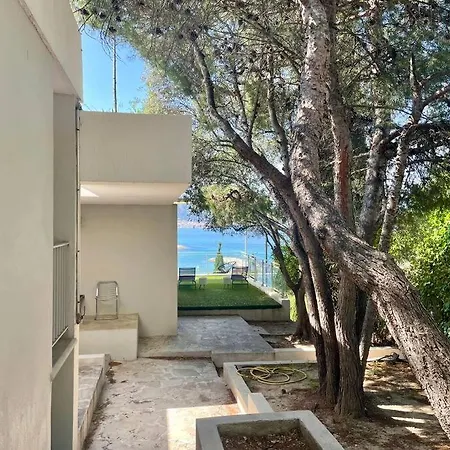 Jfk Villa Marseille