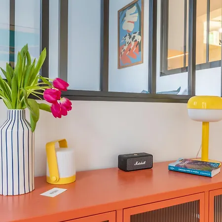 Petit Jaune, T2 Centre Avec Balcon Appartement