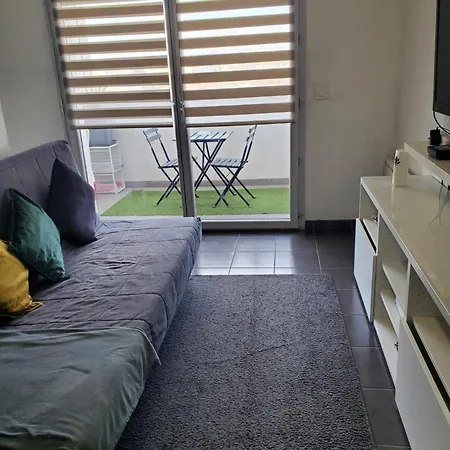 Apartment Gk2night, Avec Parking Sous Sol Gratuit *