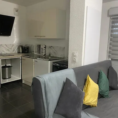 Gk2night, Avec Parking Sous Sol Gratuit Apartment