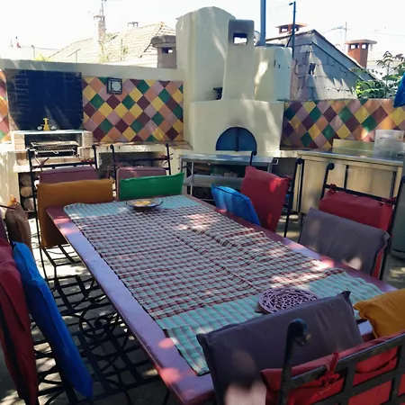En Sous Sol De Avec Acces Jardin Et Piscine