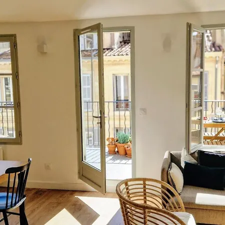 Apartment Terrasse - Hyper Centre - 2 - Parking Gratuit - Calme & Lumineux - Arrivee Autonome Marseille