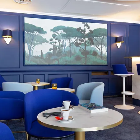 Mercure Centre Bompard La Corniche 4*