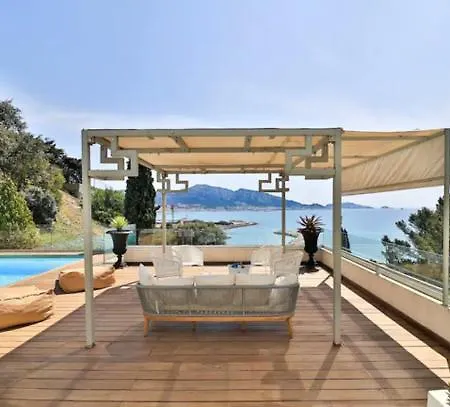 Jfk Villa