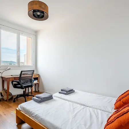 With Large Terrace And Panoramic View - 2 Bedrooms, Apartment Marseille