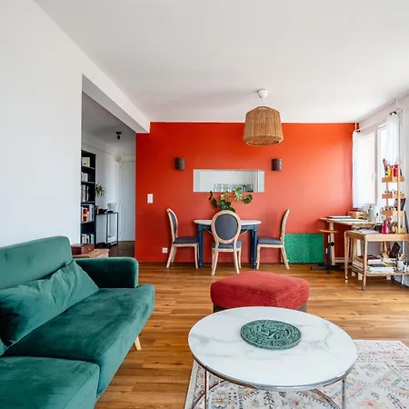 Apartamento With Large Terrace And Panoramic View - 2 Bedrooms, Marselha