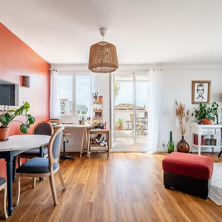Apartamento With Large Terrace And Panoramic View - 2 Bedrooms,