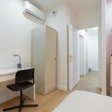 Vieux-port Gare St Charles Le Massilia Apartment Marseille