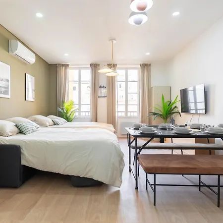 Vieux-port Gare St Charles Le Massilia Apartment *