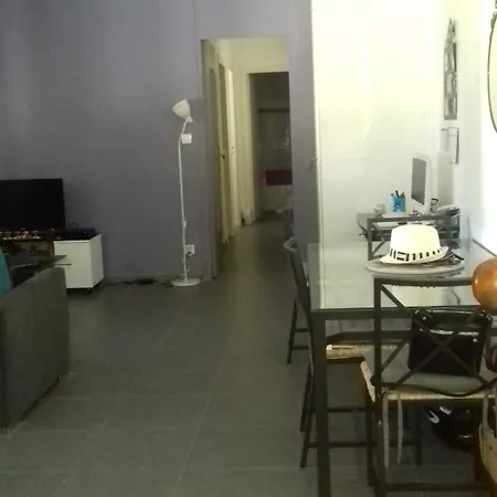Entre Le Velodrome Et Les Plages!!! Apartment Marseilles