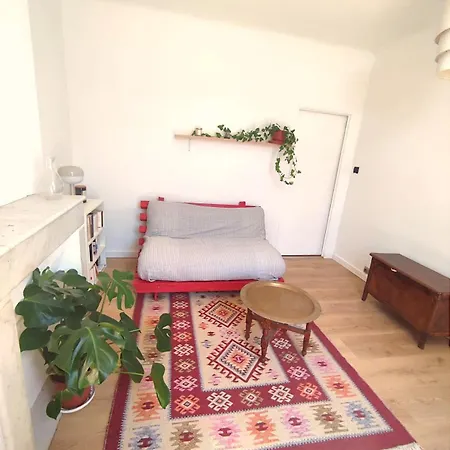 Apartamento Sunny And Fully Furnished Duplex In *