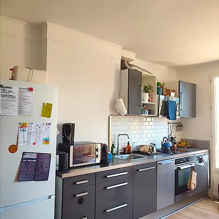 Sunny And Fully Furnished Duplex In Marsella