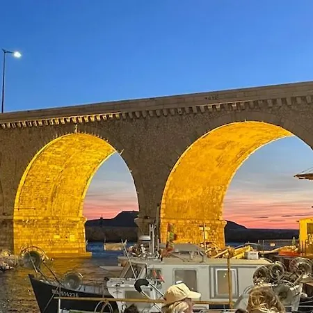 Sur La Corniche Marseille