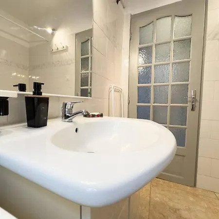 Spacieux T2 - Vieux Port Apartment *