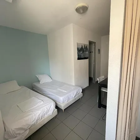 Balaena Auberge de jeunesse *