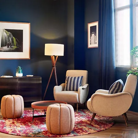 Hotel Radisson Blu Vieux Port 4*