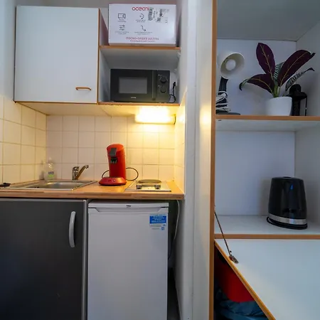 Grand Studio Tout équipe à 6min De St Charles Apartamento