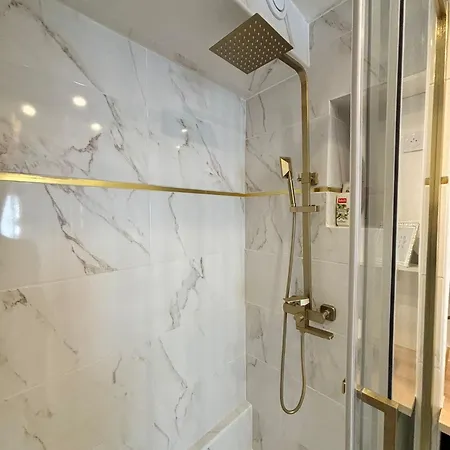 L'elysee Apartment *