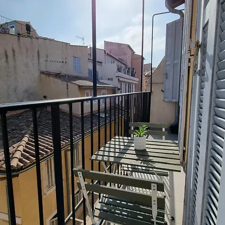 Apartment T3 Duplex Sous Les Toits De Panier Vieux Port Marseille