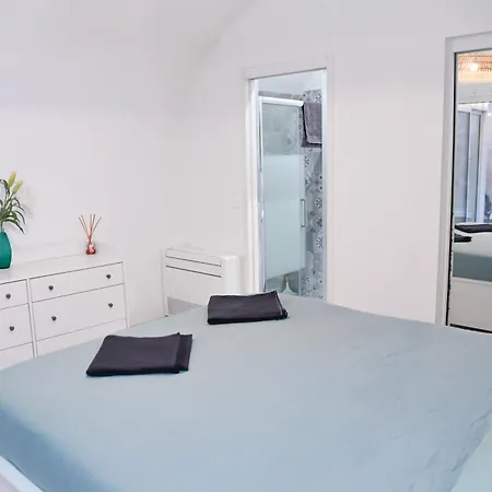 Au Coeur Du Vieux-port - Cosy Au Calme - 2 Avec Sa Cour Privee - La Criee Apartment Marseille