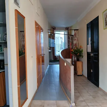 Loft Americain Centre 7 Personnes * Marseille