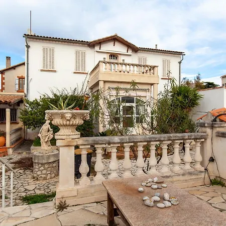 - L'esperance Apartment *