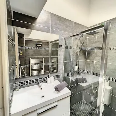 Apartment Tres Agreable T2 - Lumineux-toit Terrasse-centre Marseille