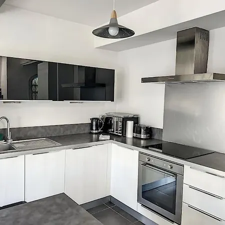 Tres Agreable T2 - Lumineux-toit Terrasse-centre * Marseille