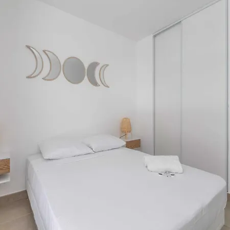 Apartment 2 Bedroom With Balcony 10th Arr