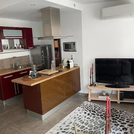 Apartment M Du Prado