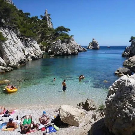 Hébergement de vacances Casa Terra Rossa Le Confort Creatif Au Coeur De Marseille *