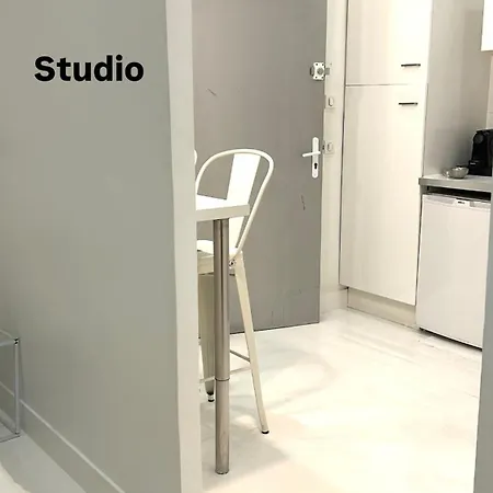 Sainte Apartment *