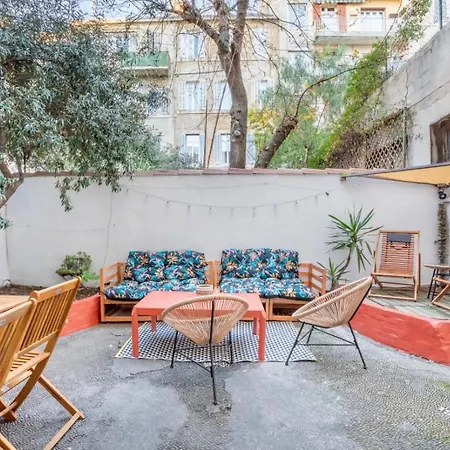 Un Au Centre-ville Avec Cour Prive De 35m